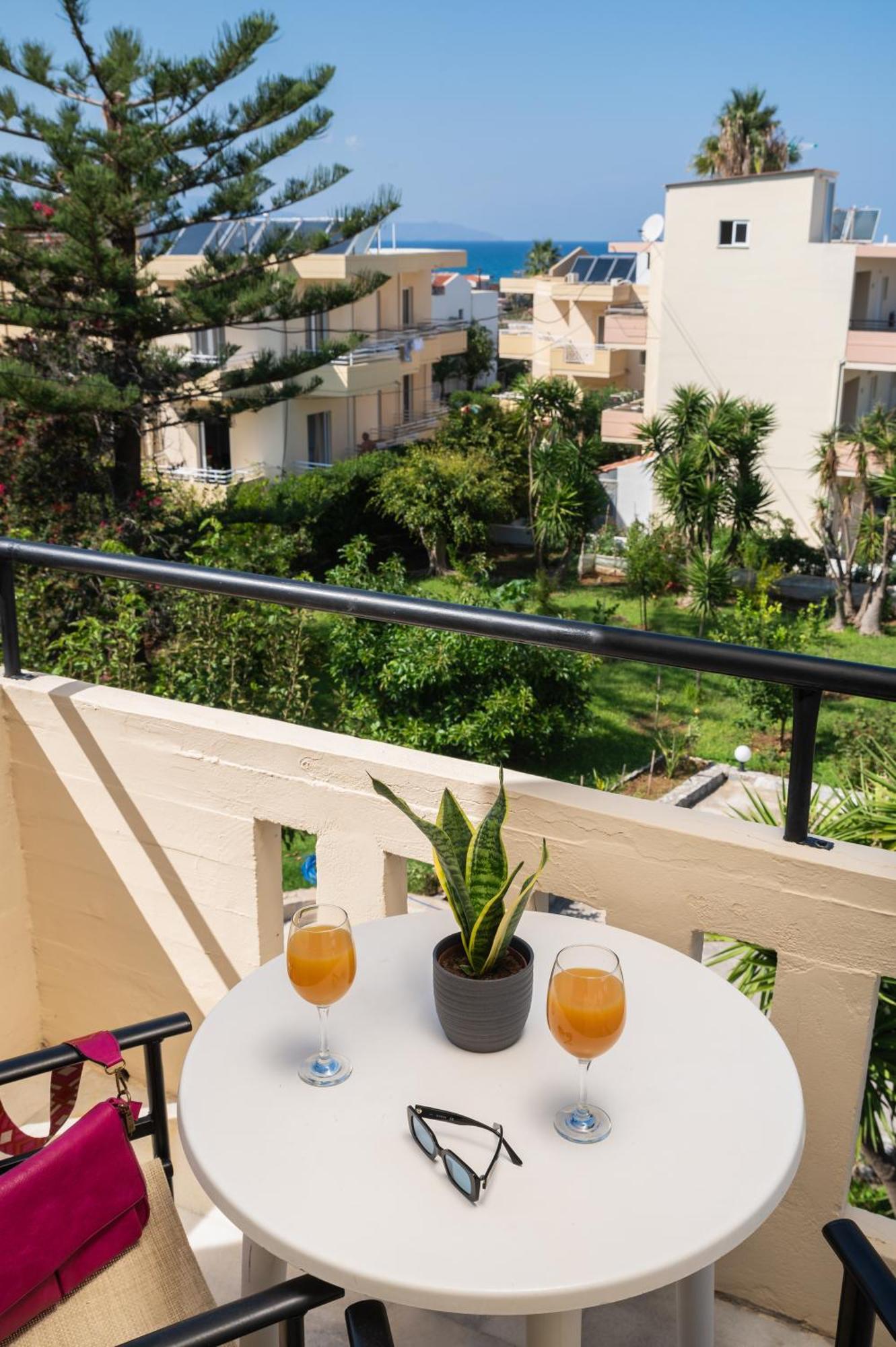 Evdokia Αpartments & Dimitra Village Agia Marina  Exterior photo