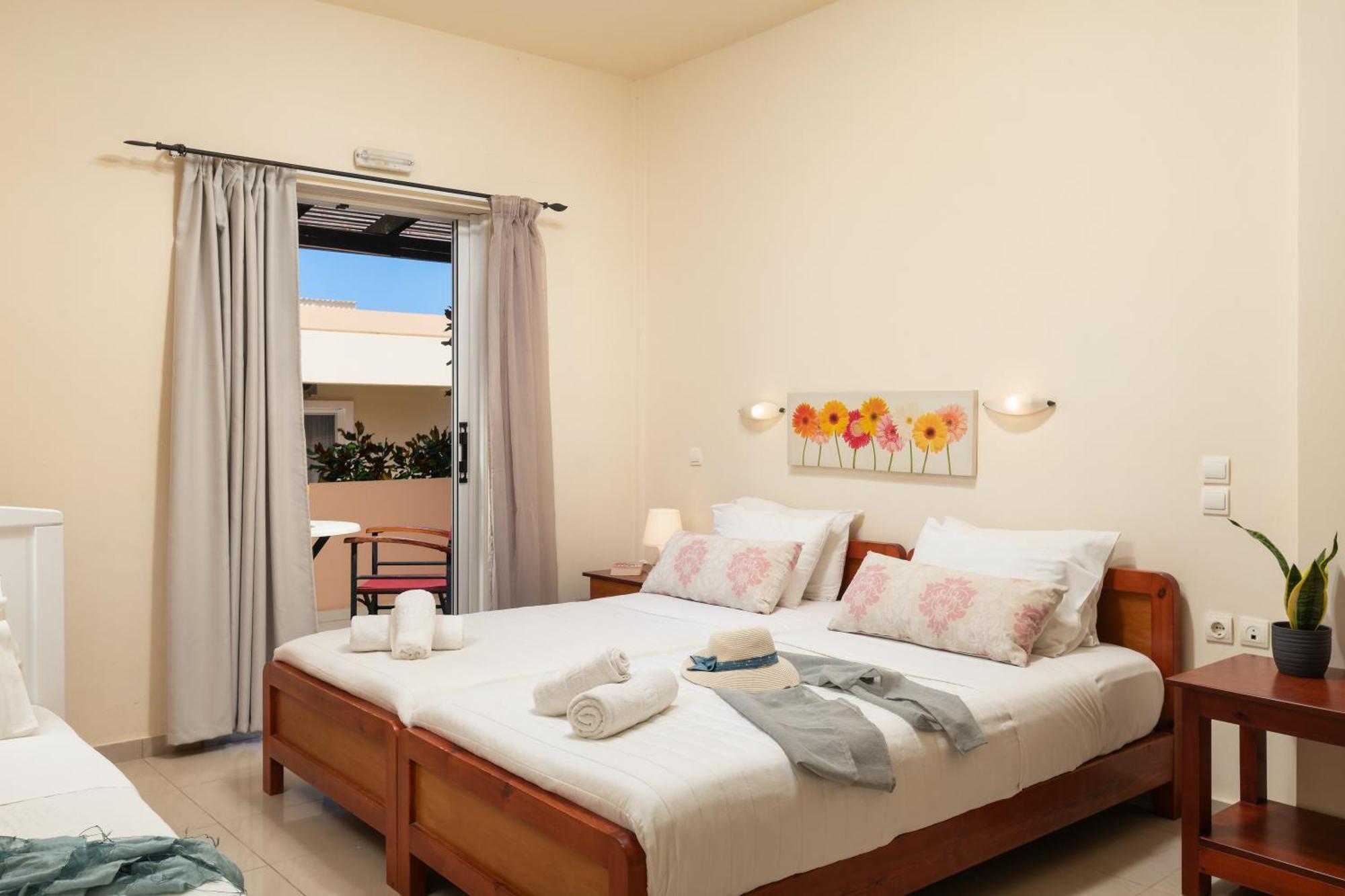 Evdokia Αpartments & Dimitra Village Agia Marina  Exterior photo