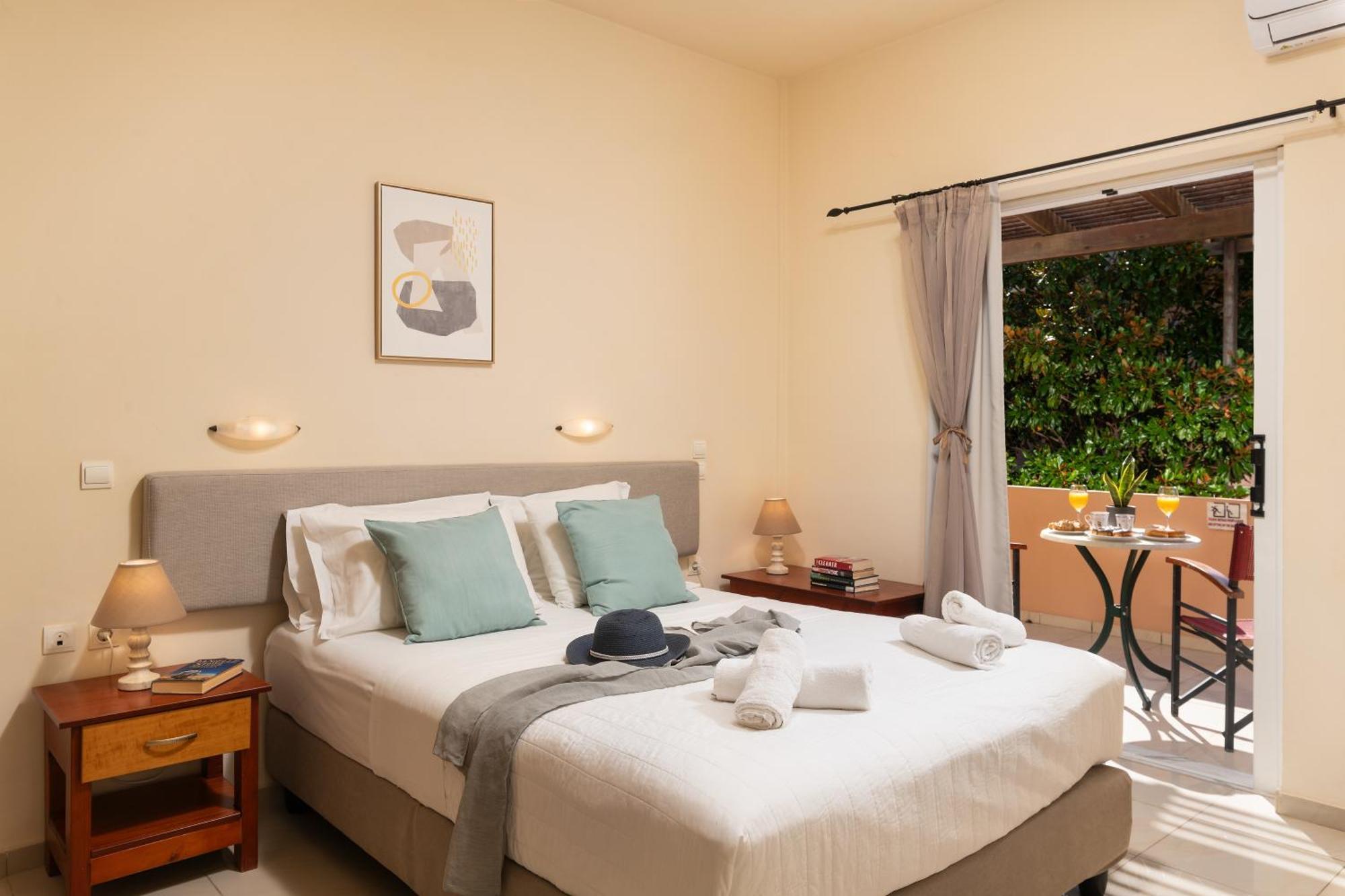 Evdokia Αpartments & Dimitra Village Agia Marina  Exterior photo