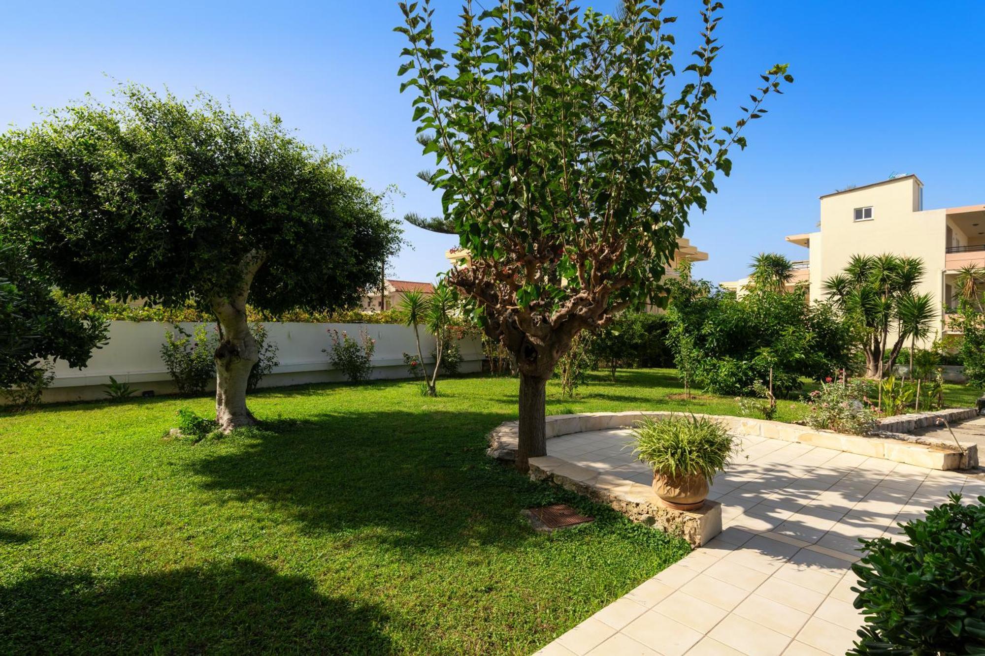 Evdokia Αpartments & Dimitra Village Agia Marina  Exterior photo