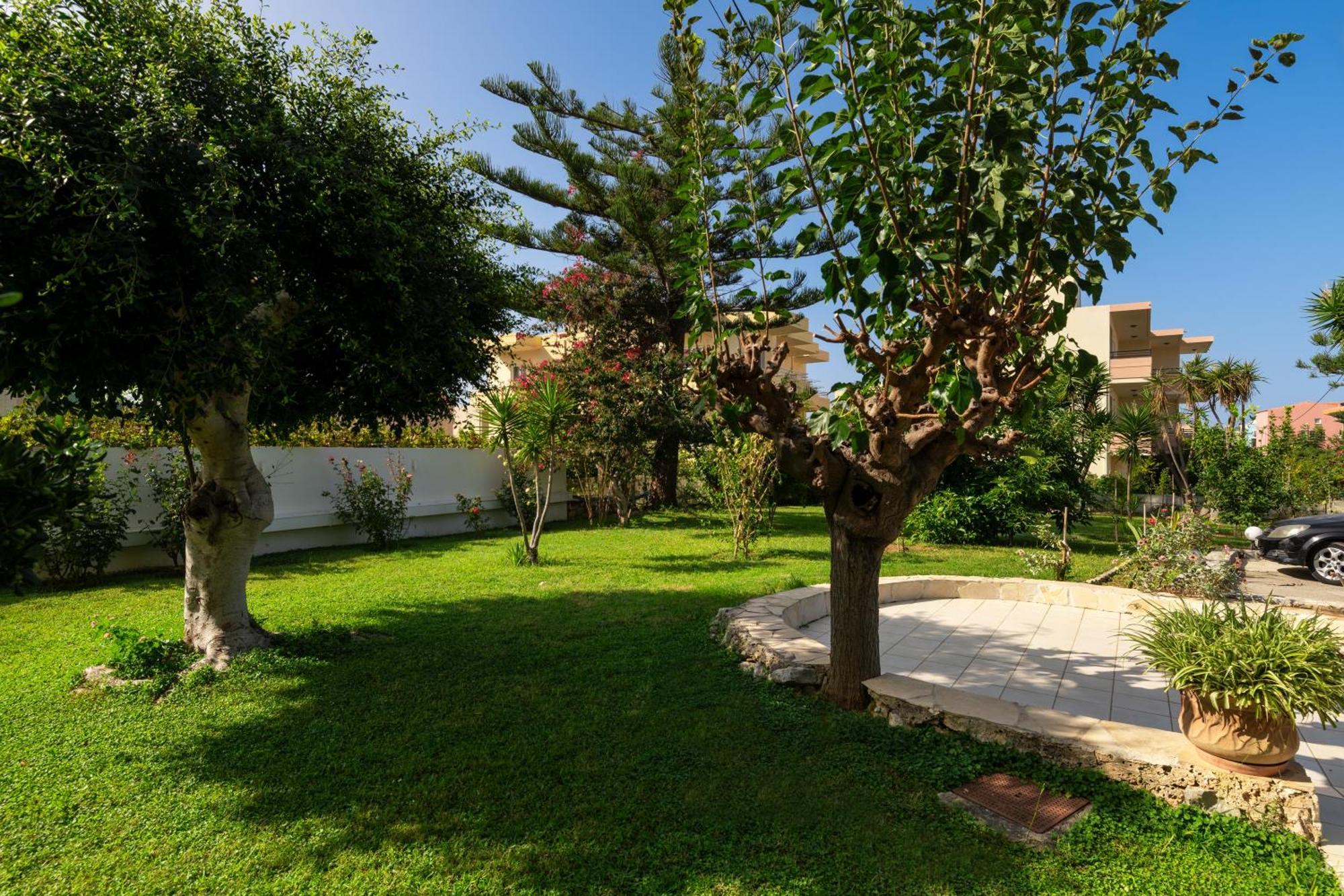 Evdokia Αpartments & Dimitra Village Agia Marina  Exterior photo